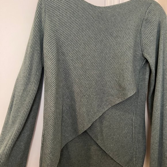 NWOT Aritzia Babaton Kitano Sweater in Heather Lily Pad - Picture 3 of 5
